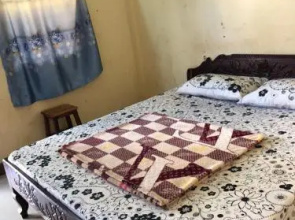 Li Hua Guest House