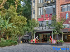 Lakeview Apartment