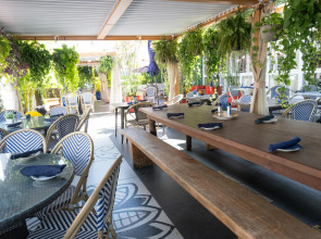 Catalina Hotel & Beach Club