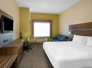 Holiday Inn Express & Suites Dallas East - Fair Park by IHG