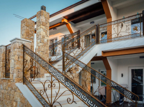 Evlogia Hotel Seafront & Annex by Greek Pride