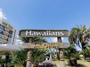 Hotel Hawaiians