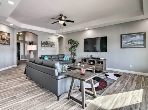 Laguna Vista Resort-style Home, Private Pool & Spa