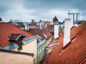 Отель Three Crowns Residents