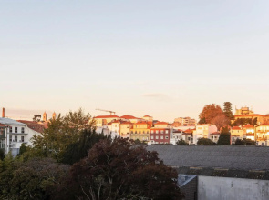 Bombarda Apartments by LovelyStay