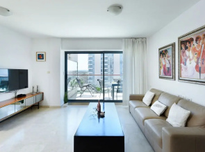 Deluxe 3 BD Marina Apartment in Herzylia
