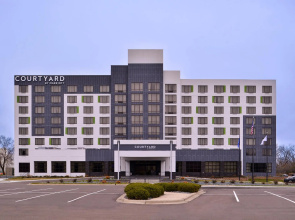 Courtyard Edina Bloomington