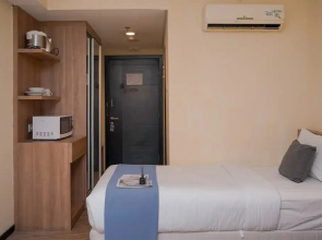 Comfy and Minimalist Studio (No Kitchen) Apartment Great Western