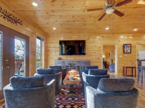 Majestic Mountain Views: Sevierville Escape!