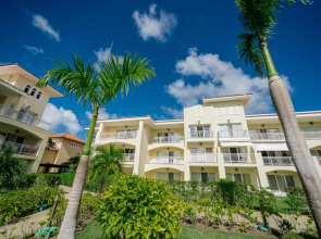 New Apartment Sueno pool area private Beach guard