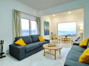 Villa Nikos in Megala Chorafia
