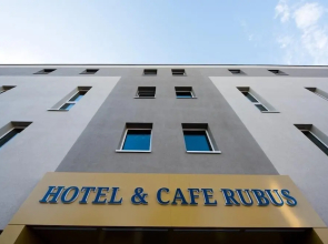 Hotel & Cafe Rubus