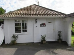 Camellia chalet