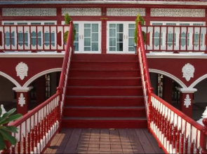 Aunruen Residence & Restaurant