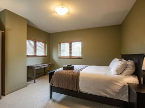 Whyte Mountain Chalet by Revelstoke Vacations