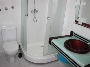 Отель Laza Hall