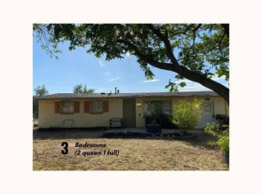 Pet Friendly Neighborhood home near Ft. Sill wagon wheel
