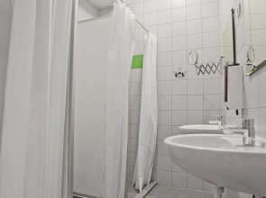 LOL Boutique Hostel City Center