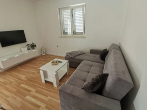 House Ule 2