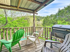 'cedar Falls Cabin 5': 1/2 Mile to Turner Falls