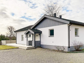 8 Person Holiday Home in Yngsjo-by Traum