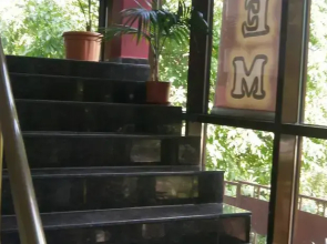 Hostel Taiti