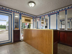 Knights Inn Lindsay