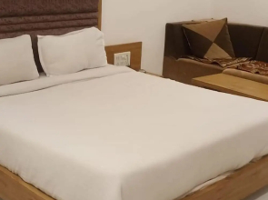 Hotel Maan Palace By OYO Rooms