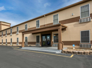 Econo Lodge Inn & Suites Granite City - St. Louis