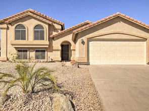 Gilbert Home w/ Private Pool & Putting Green!