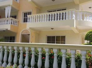 Hotel Las Palmeras / Las Estrellas