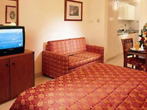 Le Meridien Residence Baniyas Square