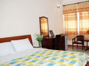 Ha Long Hotel