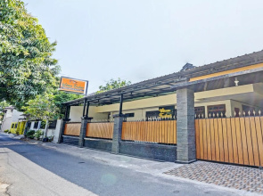 OYO Life 92785 Wisma Trubus  Syariah
