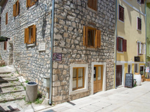 Mediterranean terrace apartment with Bikes & SUP