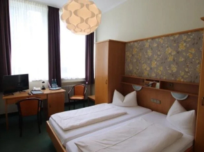 Hotel Pfaffenmühle Aschaffenburg/ Damm