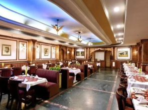 Hotel Rajmahal