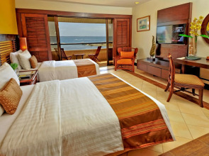 Costabella Tropical Beach Hotel