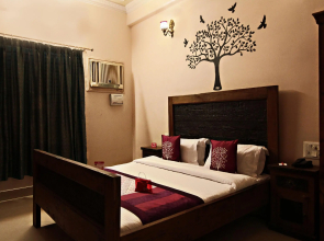 OYO 1656 Hotel Mandela House