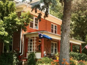 Australian Walkabout Inn B & B