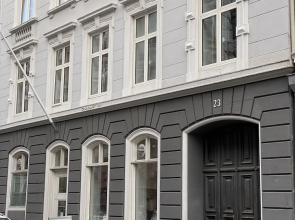 PSG 23 - Short Stay Apts by Living Suites