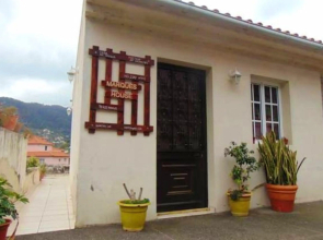 2 bedrooms house with wifi at Machico 4 km away from the beach