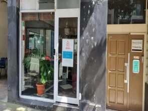 Convenient Modern 2-Bedroom Unit with Free Parking