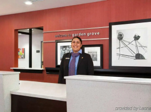 Hampton Inn & Suites Anaheim Garden Grove