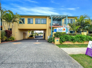 Oxley Cove Apartments