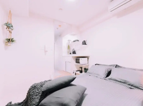 Minimalist Loft 401