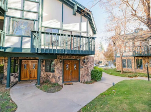 Viking Bear Lair Lakefront Condo