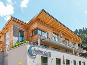 Mondschein Hotel and Chalet