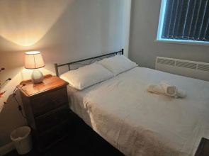 Charming Oxford Apartment in Telford - Flat 2