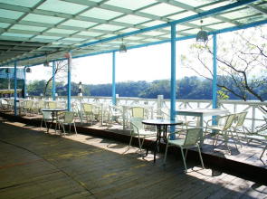Young Lake Resort